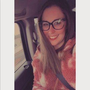 Meet your Posher, Brittney